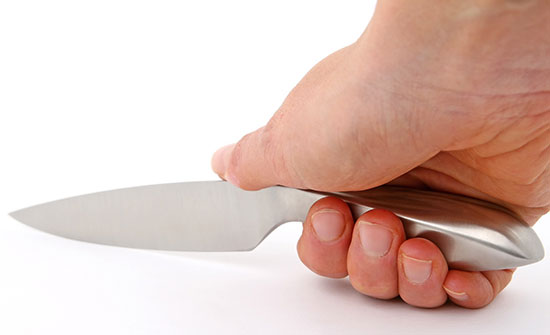 Buying knives: be sure your knife if balanced and secure in your hand